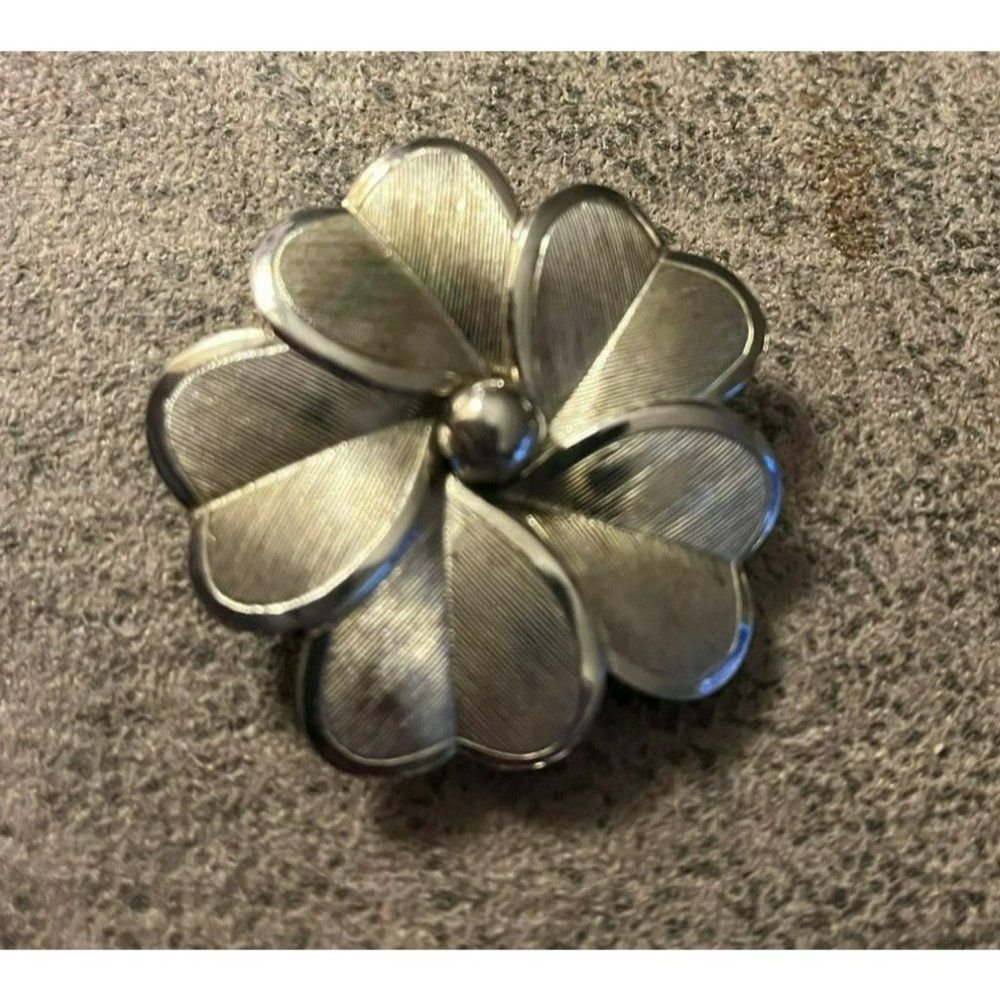 Vintage Flower‎ Brooch Silver Tone